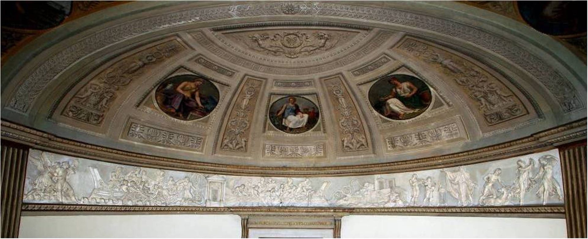 4Anatomical theatre of ancient San Gallicano hospital - Copia.jpg